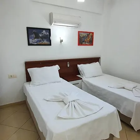 Apartament Oludenizde Havuzlu 2+1 Dublex Apart Fethiye